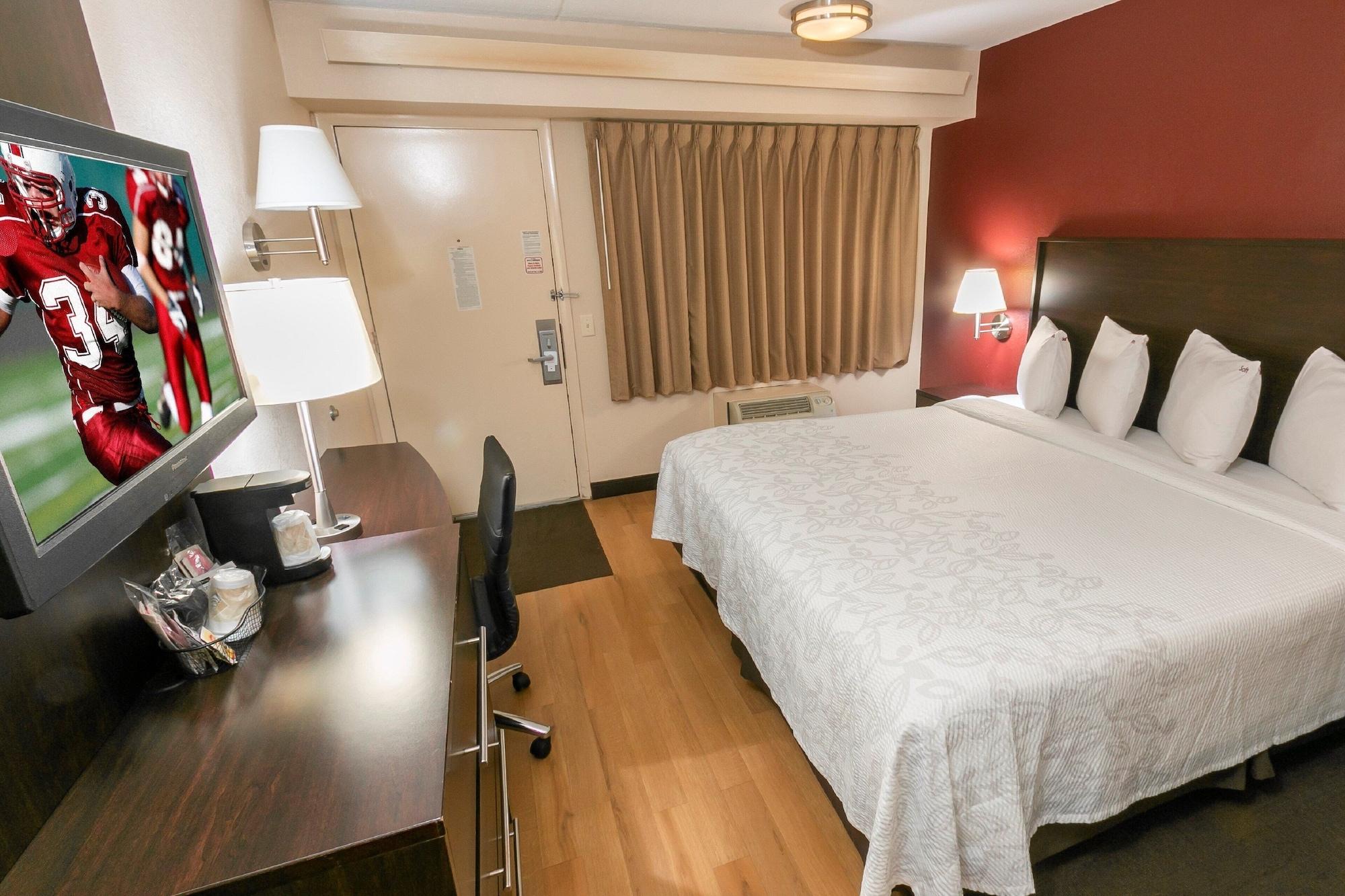 Red Roof Inn Plus+ St. Louis - Forest Park / Hampton Ave. Екстер'єр фото