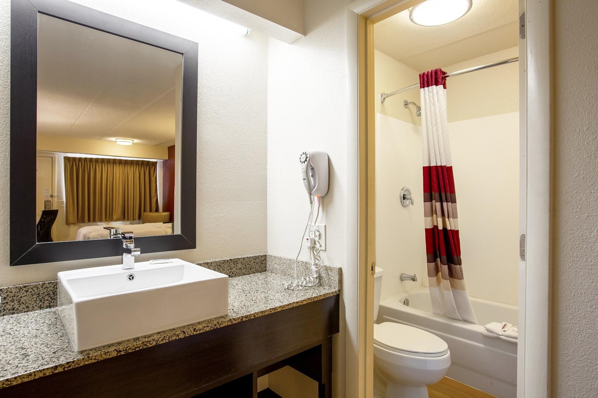 Red Roof Inn Plus+ St. Louis - Forest Park / Hampton Ave. Екстер'єр фото