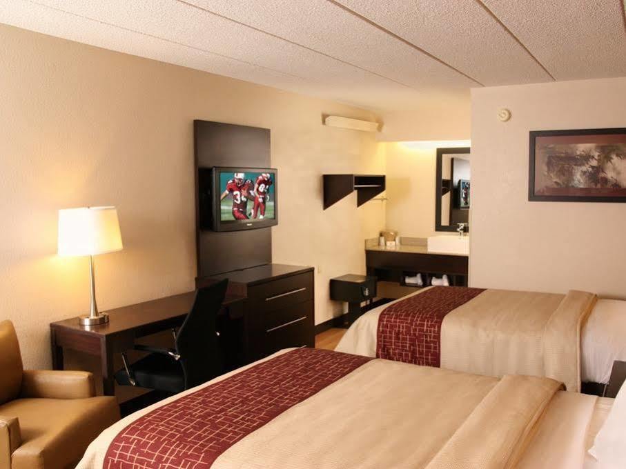 Red Roof Inn Plus+ St. Louis - Forest Park / Hampton Ave. Екстер'єр фото