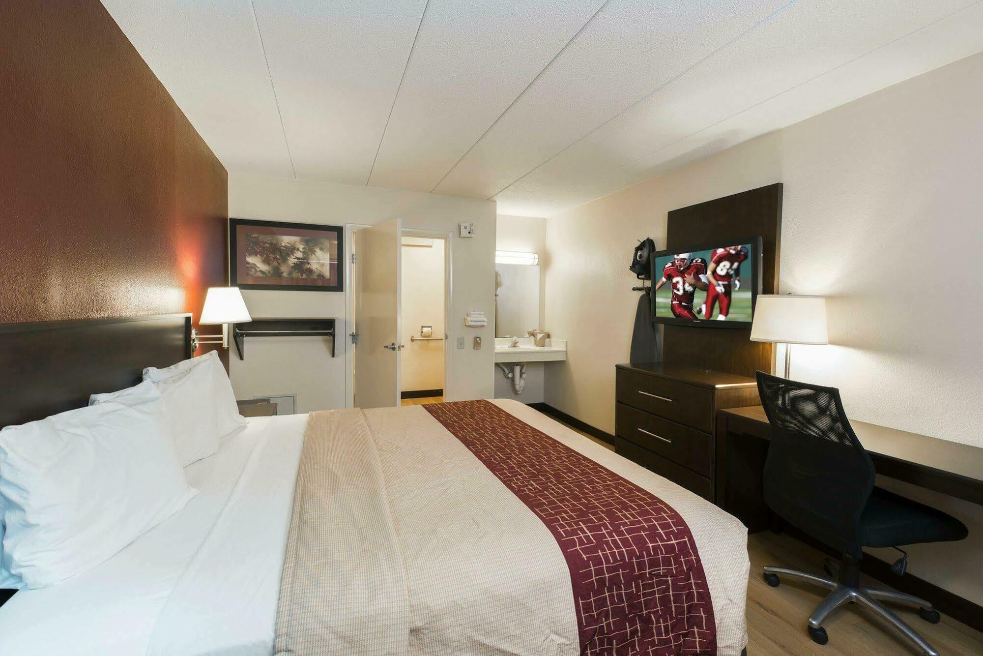 Red Roof Inn Plus+ St. Louis - Forest Park / Hampton Ave. Екстер'єр фото